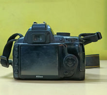 Load image into Gallery viewer, Used Nikon D3000 10.2MP Digital SLR Camera with 18-55mm f/3.5-5.6G AF-S DX VR Nikkor Zoom Lens

