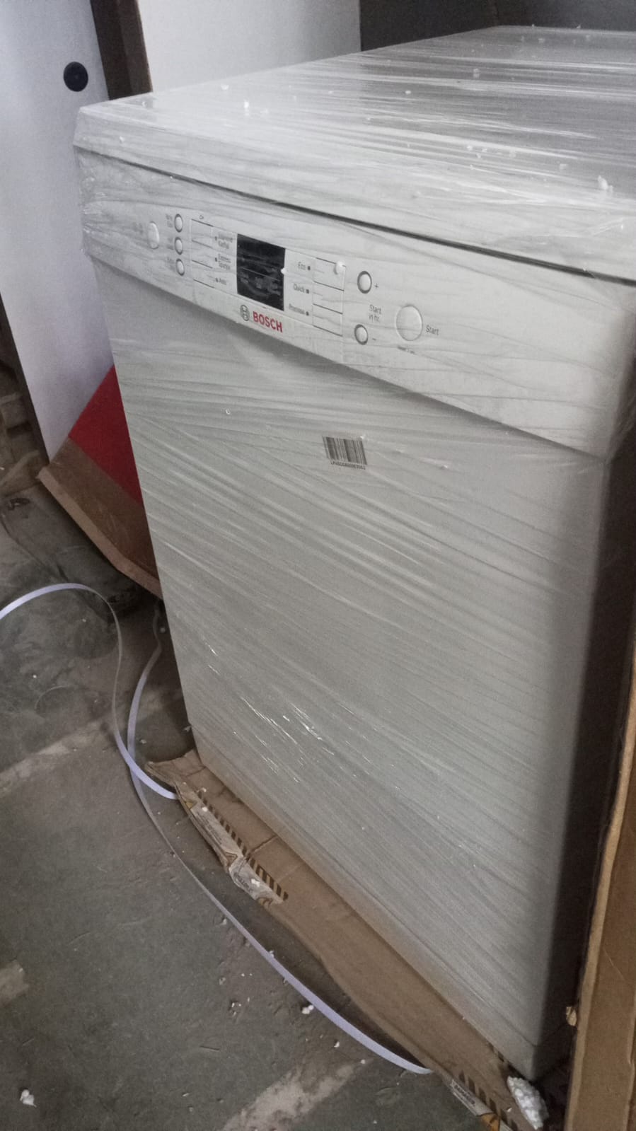 Open Box Unused Bosch Series 6 Free-standing Dishwasher 60 Cm White SMS66GW01I